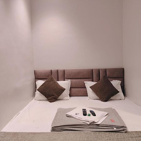 Hotel Pragati Inn Ahmednagar Kültér fotó
