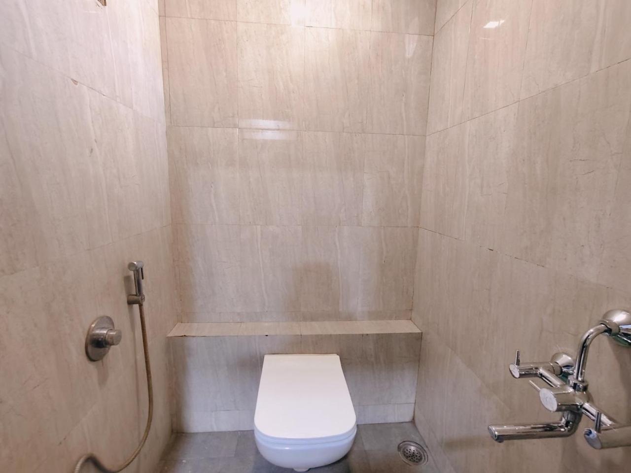 Hotel Pragati Inn Ahmednagar Kültér fotó