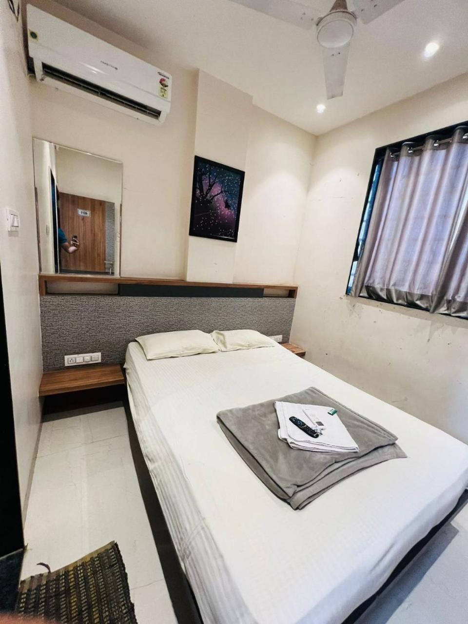 Hotel Pragati Inn Ahmednagar Kültér fotó