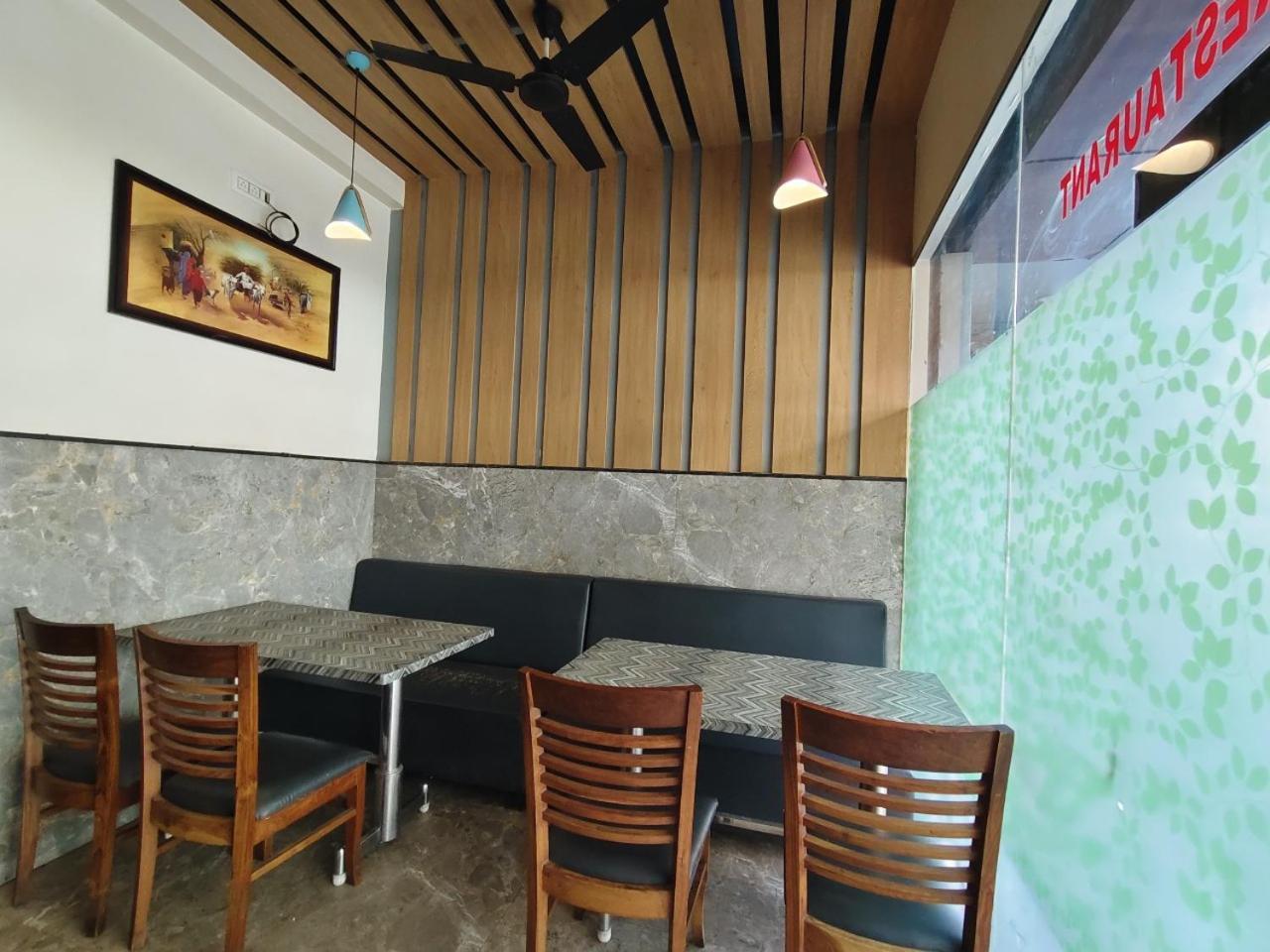 Hotel Pragati Inn Ahmednagar Kültér fotó