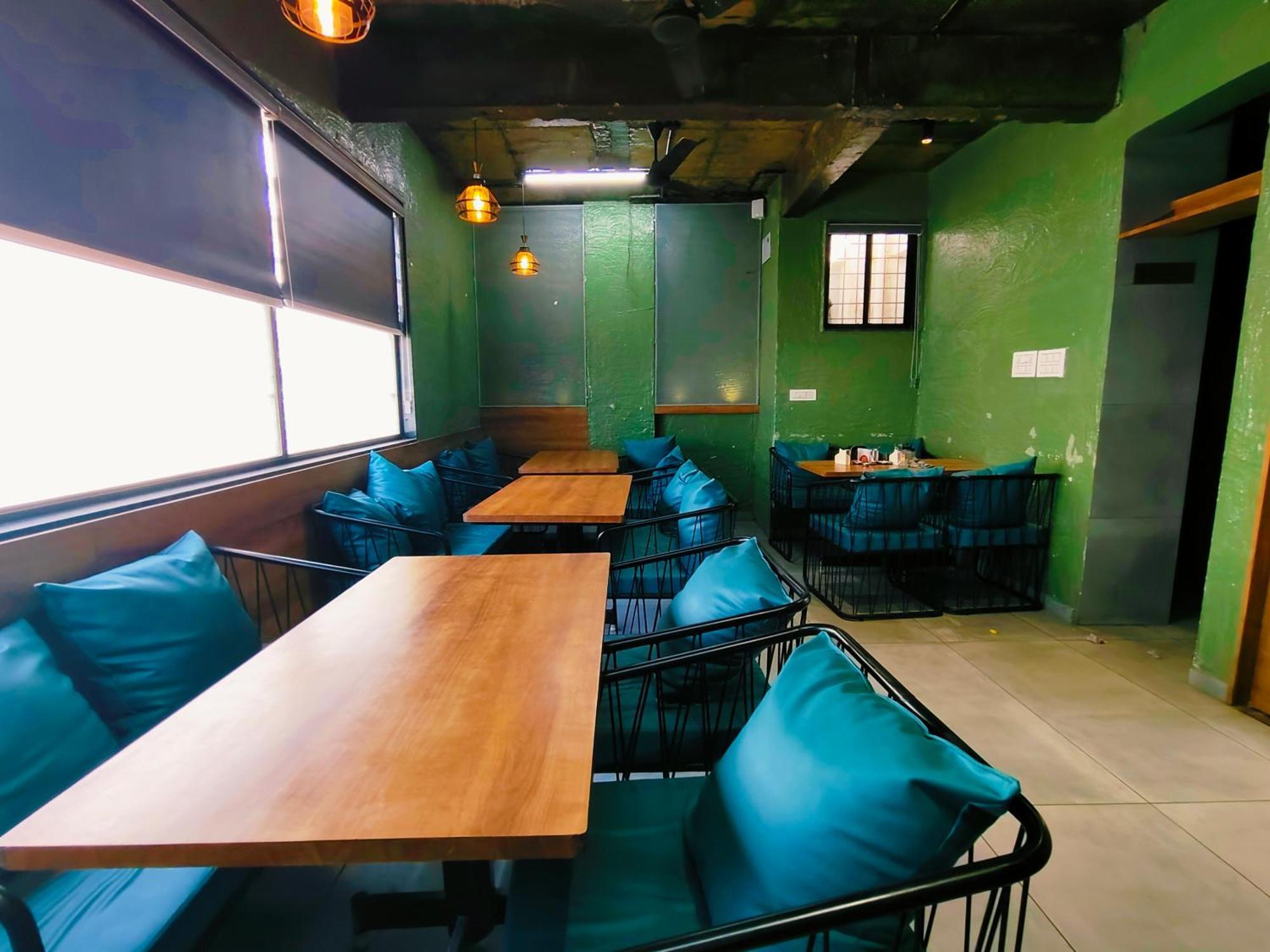 Hotel Pragati Inn Ahmednagar Kültér fotó