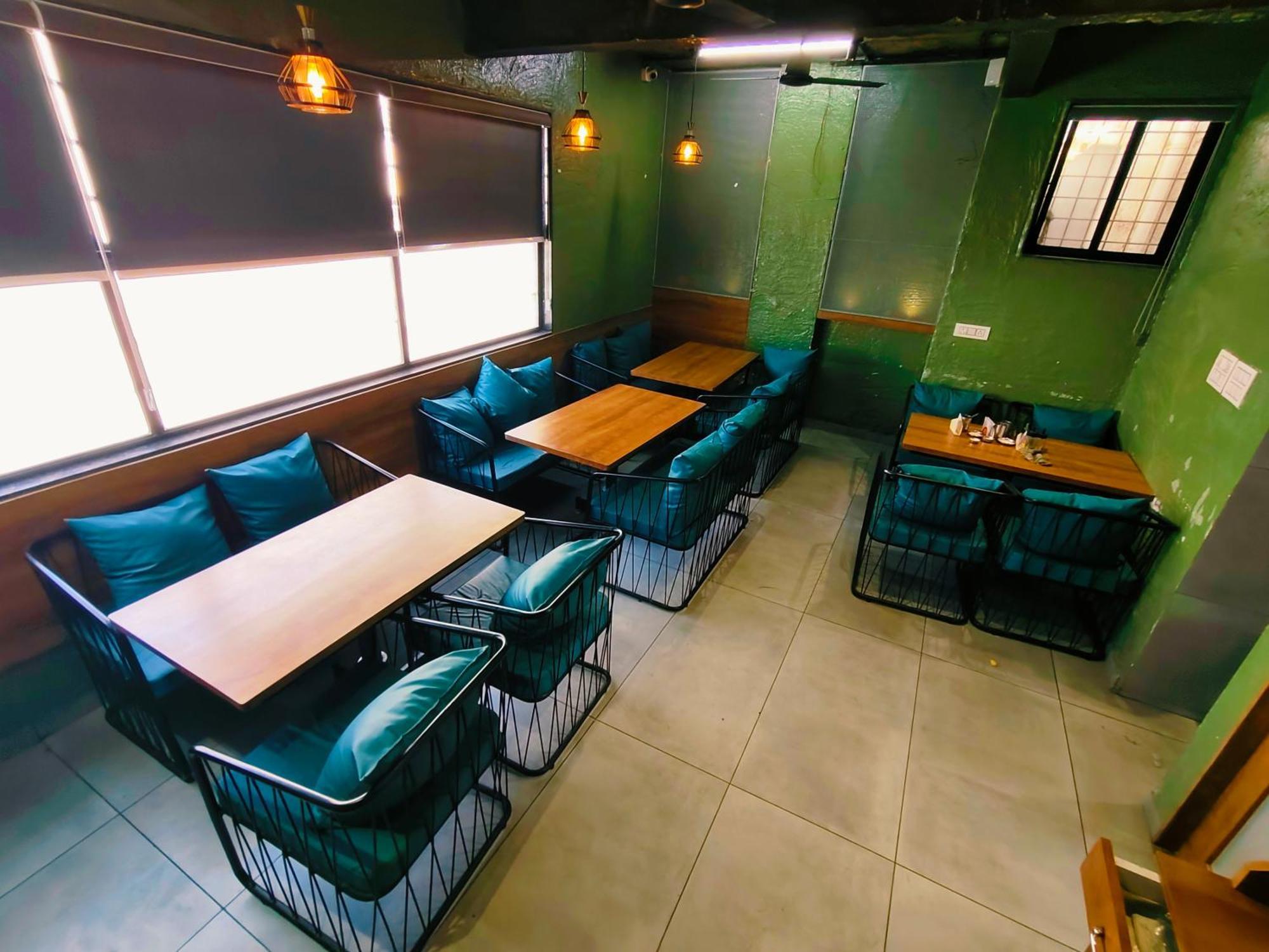 Hotel Pragati Inn Ahmednagar Kültér fotó