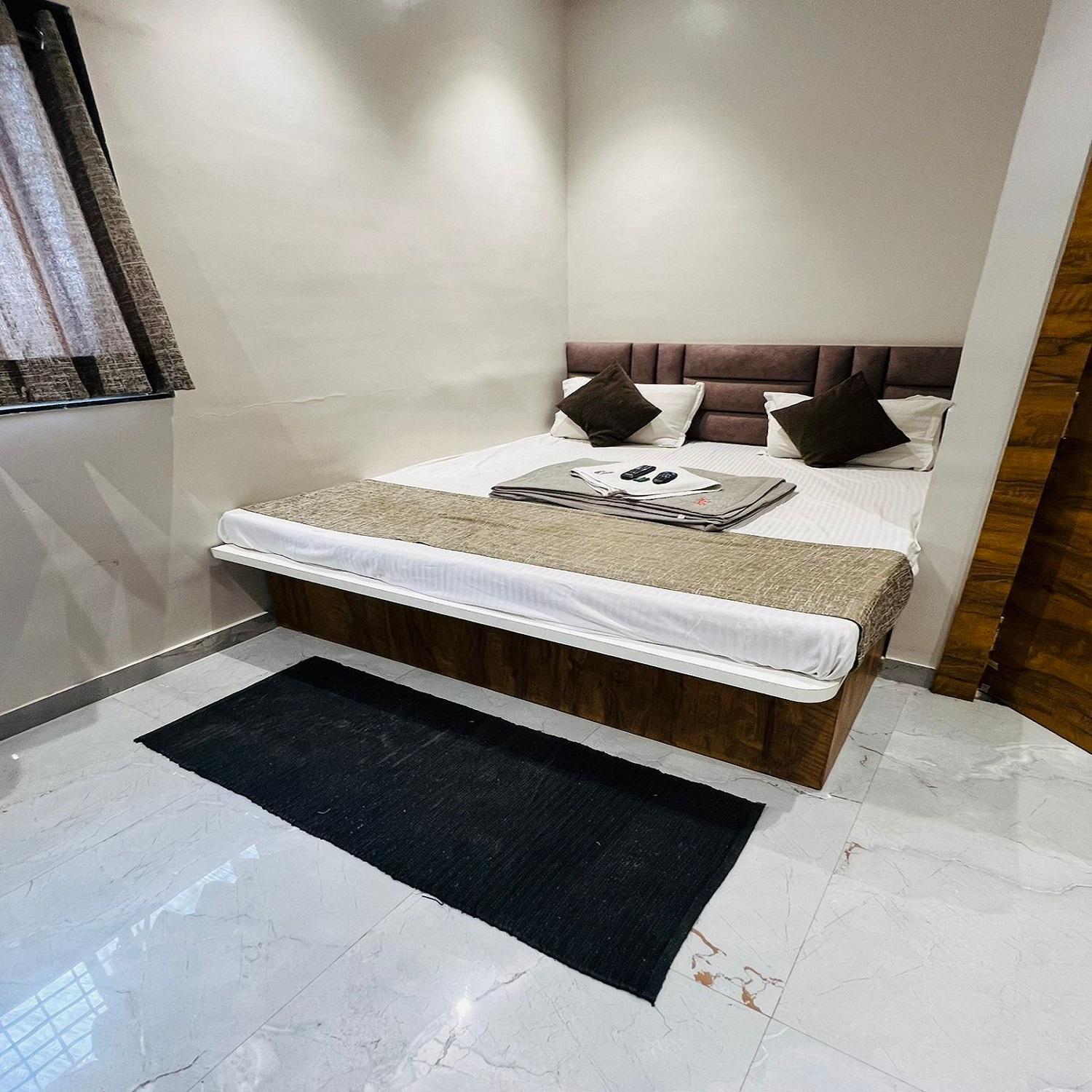 Hotel Pragati Inn Ahmednagar Kültér fotó